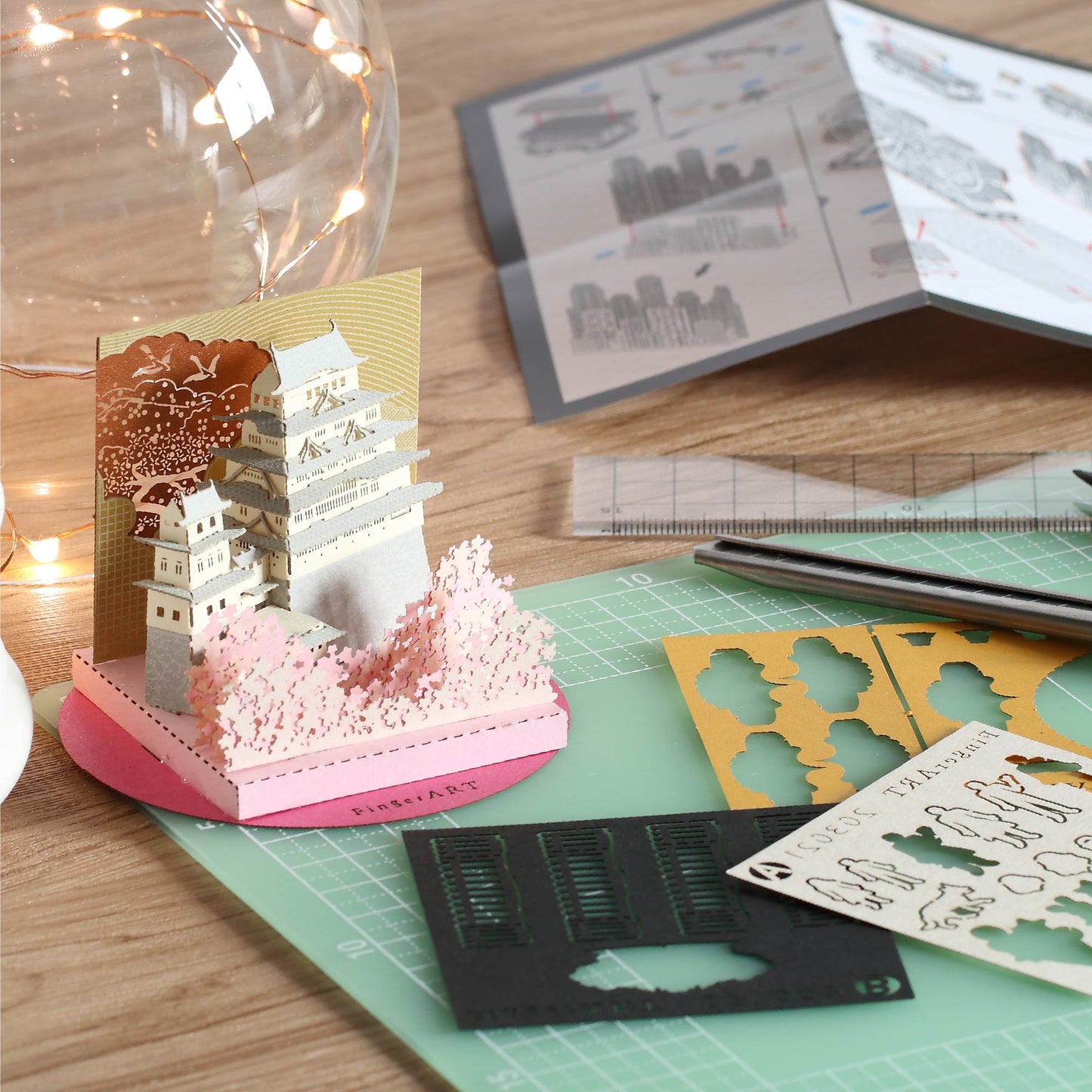 Himeji Castle - FingerART Paper Miniature Model (SJ-5123)